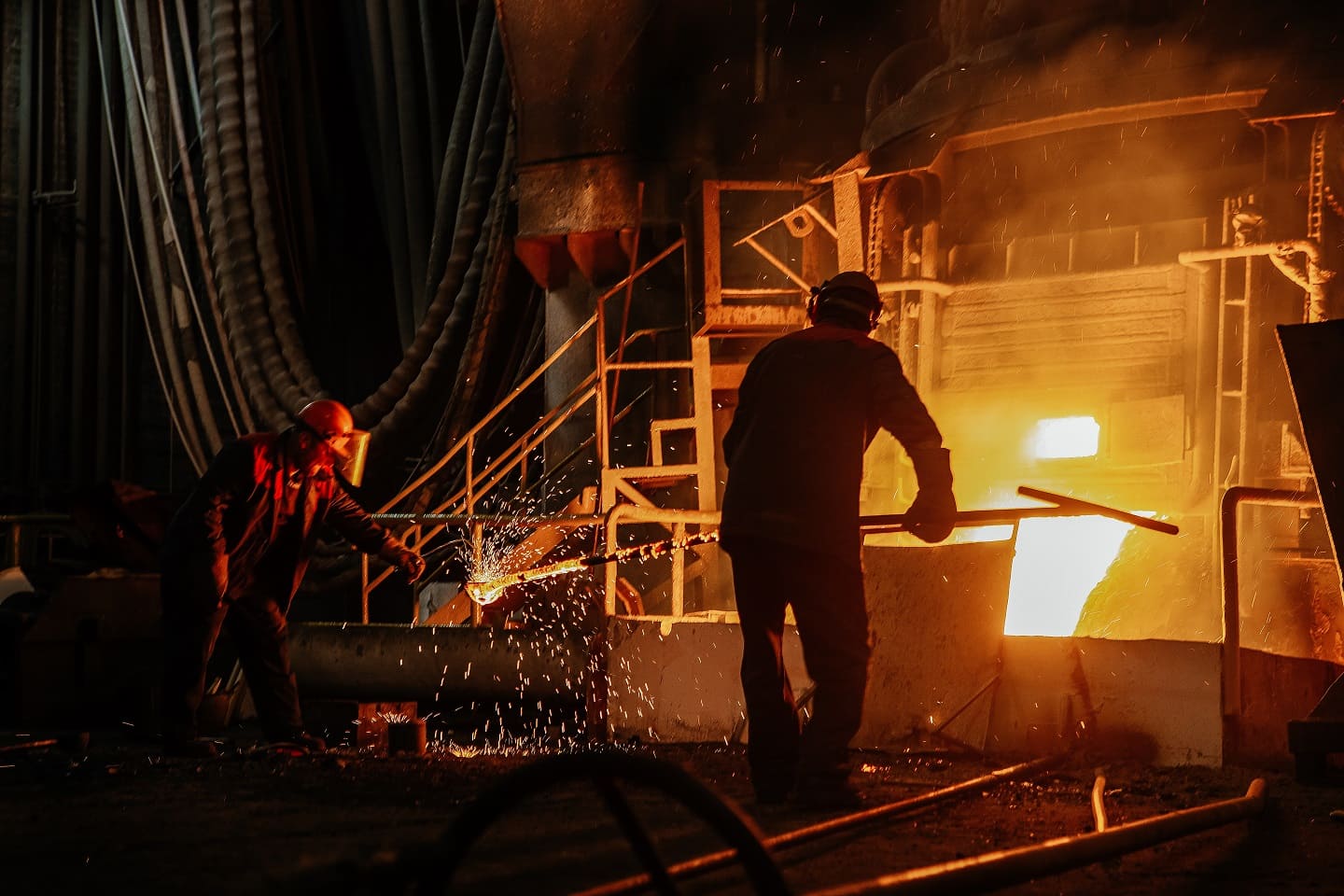Новороссийский прокатный завод - сталеплавильная печь