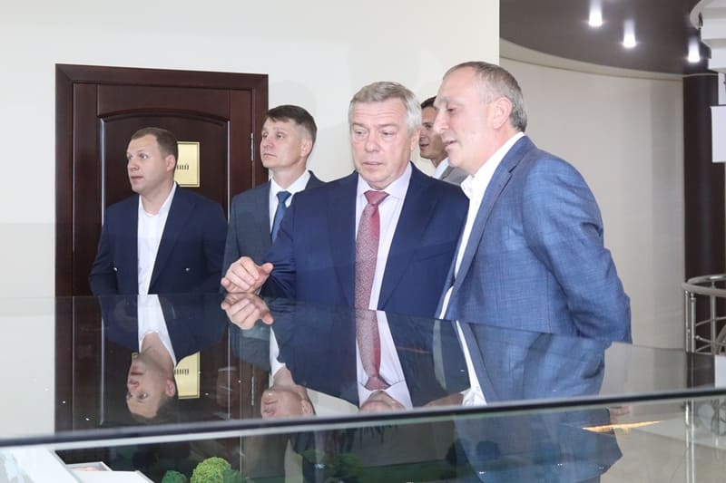 Новороссийский прокатный завод посетил губернатор области Василий Голубев.